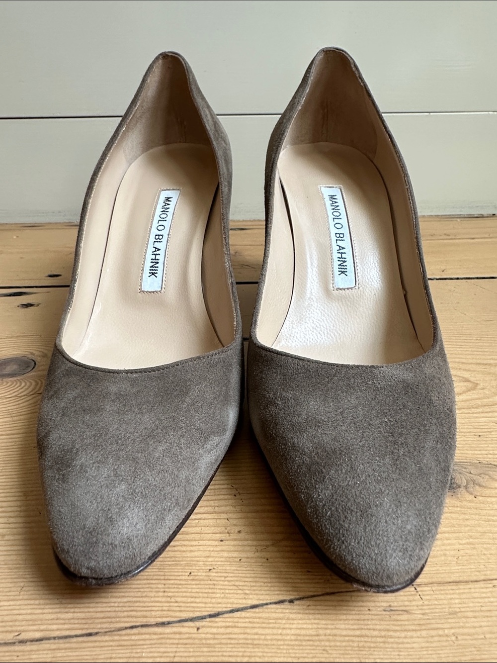 Manolo Blahnik Suede Block-Heel Pumps - Picture 2 of 10
